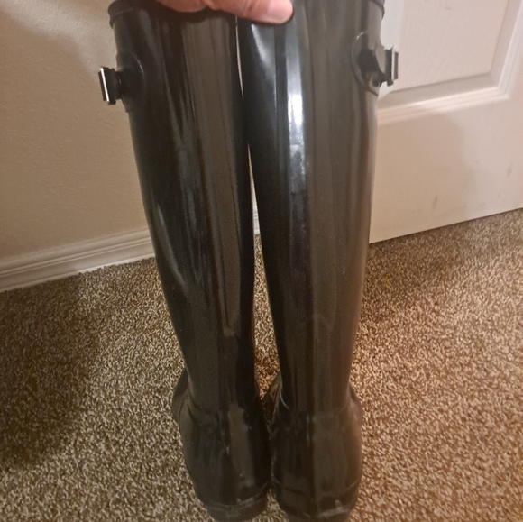 Tall Shiny Black Hunter Boots - Picture 4 of 5